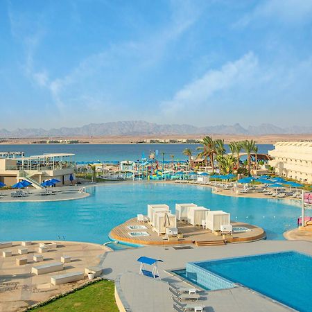 The V Luxury Resort Sahl Hasheesh Hurghada Esterno foto View of the resort