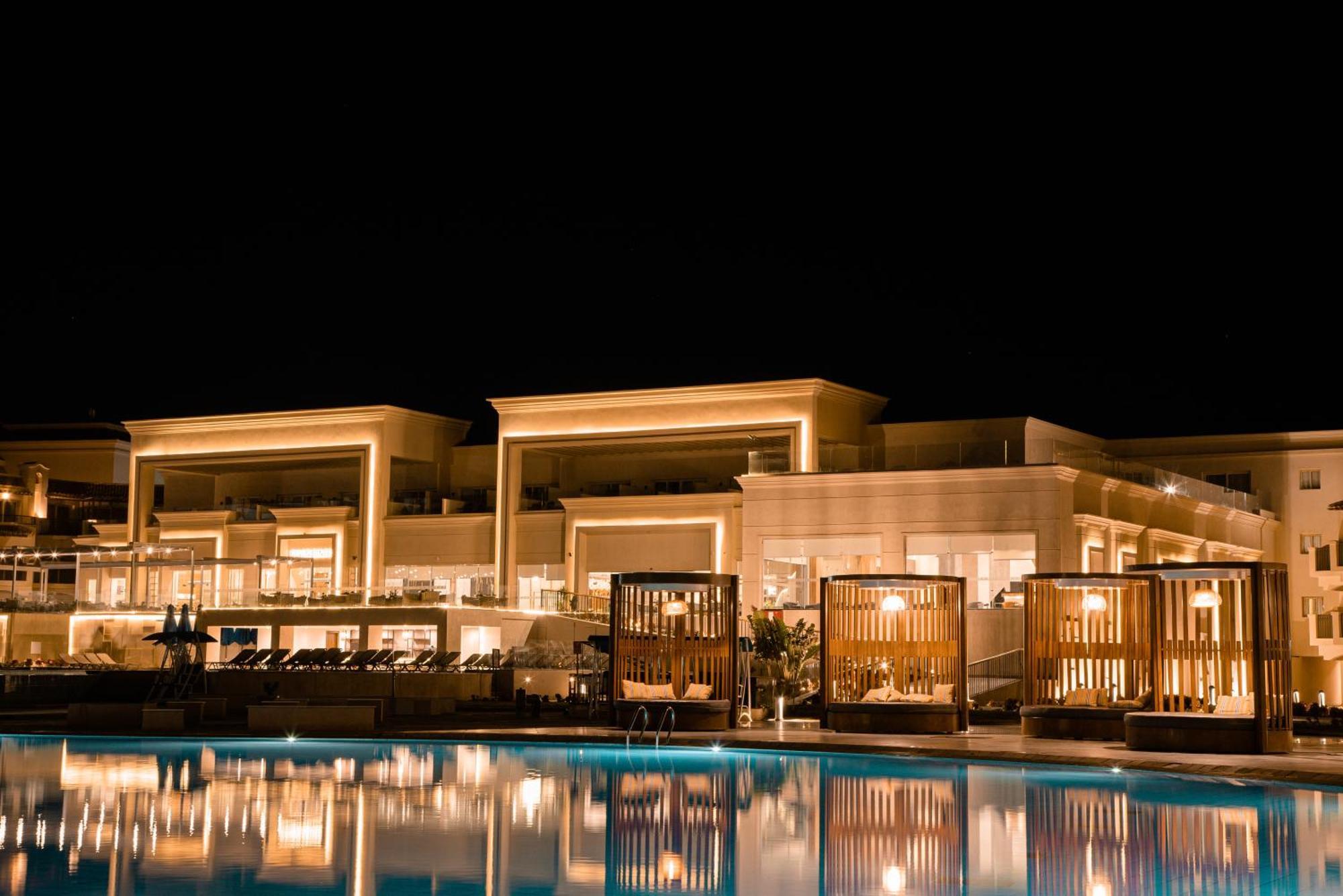 The V Luxury Resort Sahl Hasheesh Hurghada Esterno foto The Westin Resort Marina El Alamein