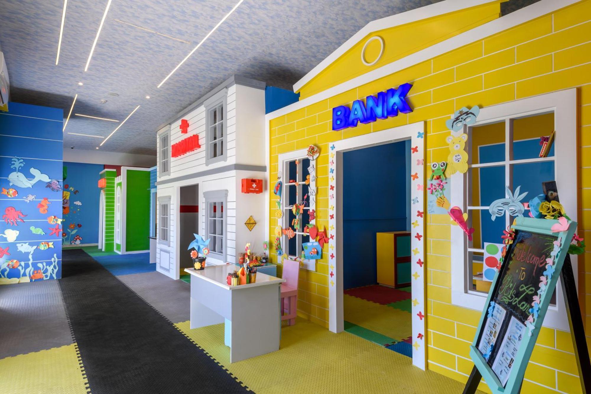 The V Luxury Resort Sahl Hasheesh Hurghada Esterno foto The Children's Museum of Oak Ridge